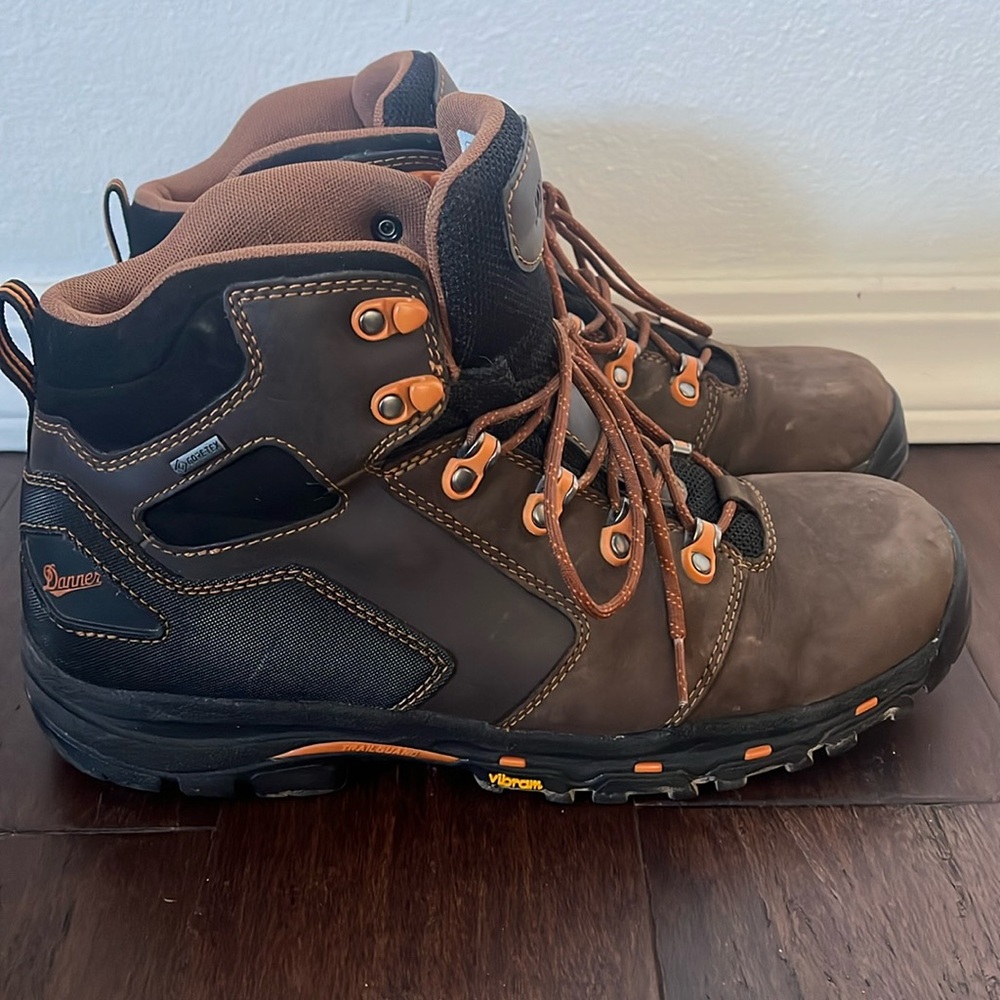 Men’s Danner Leather hiking boots size 12
